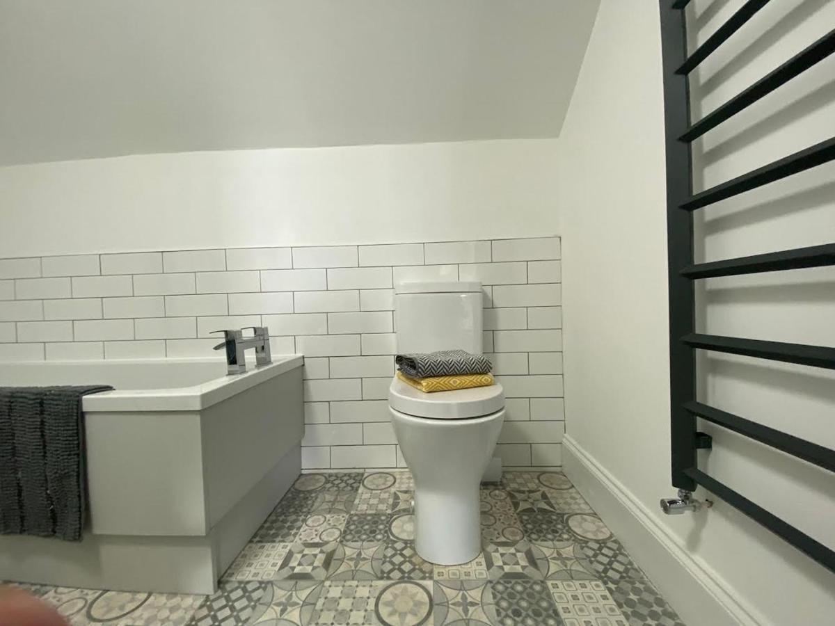 High Barnes 3 Bed House With Parking, Sleeps 7, Quiet Location Apartment Sunderland  Exterior photo